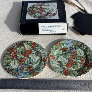 Le Houx France holly berry wine bottle coasters